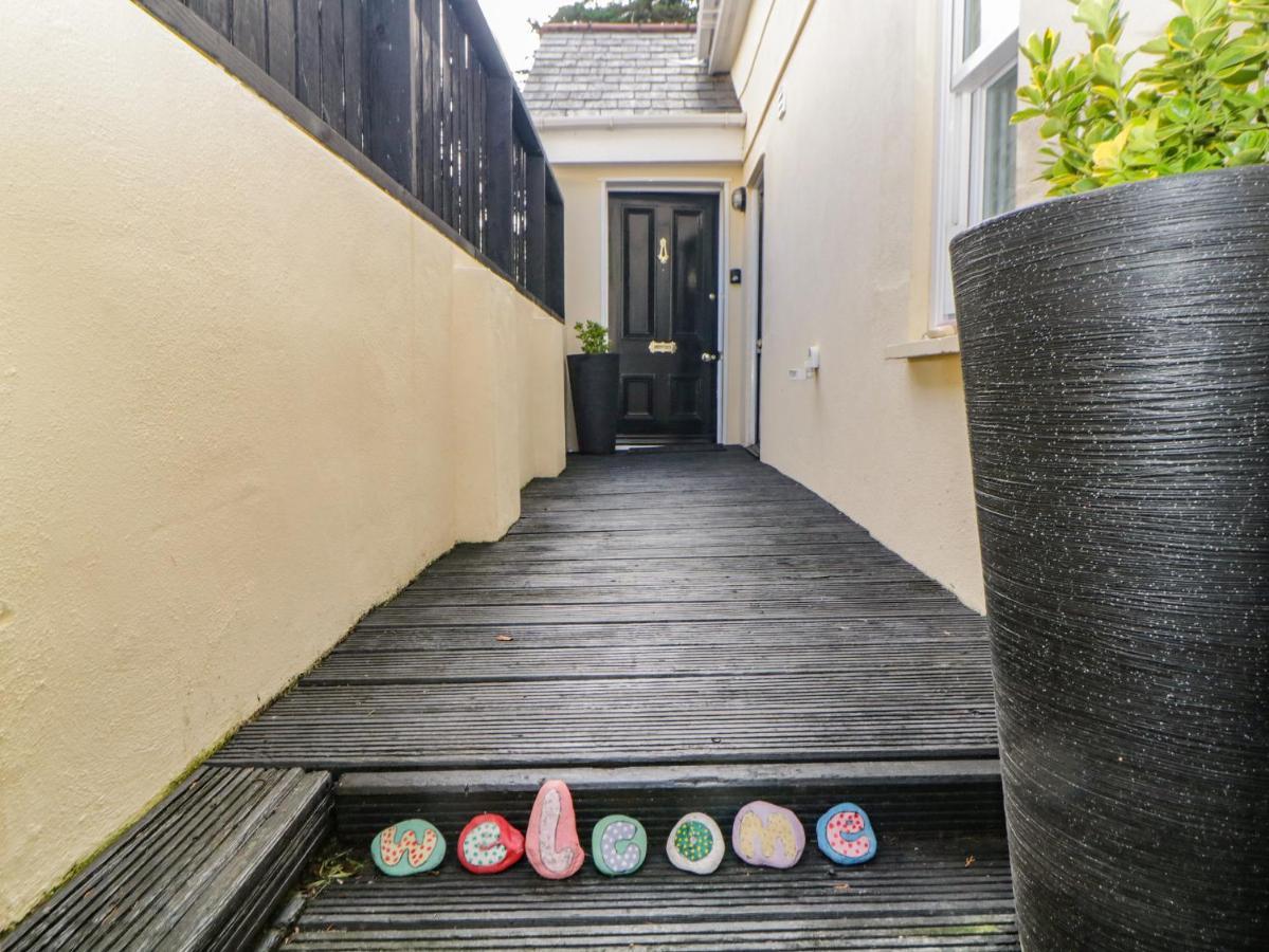 Monterey Mews